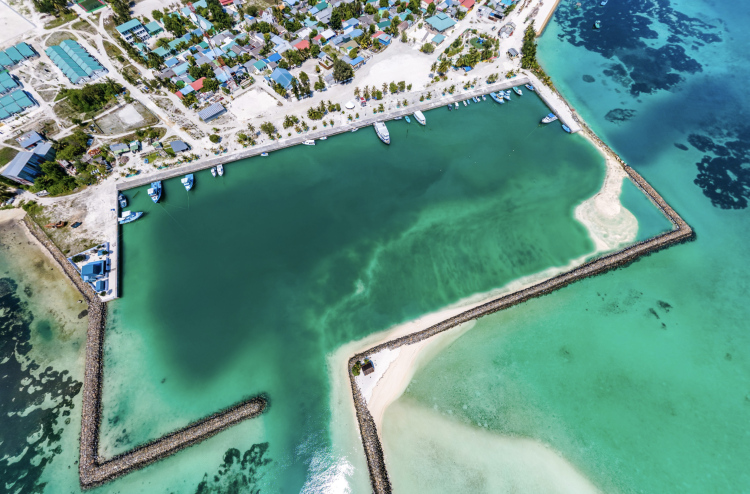 ތުޅާދޫ ބަނދަރުގެ ނެރު ތިލަވެ ލަފައިފުރަން ދަތިވާތީ ކައުންސިލުން ކަންބޮޑުވުން ފާޅުކޮށްފި