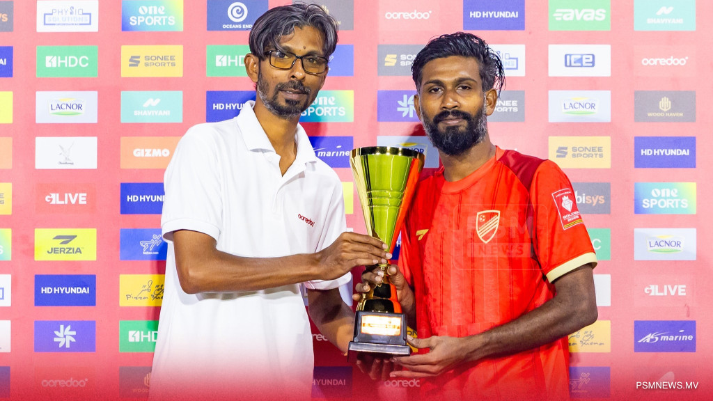 ޗެމްޕިއަންކަން ކުޑަހުވަދޫއަށް، މޮޅު ކުޅުންތެރިއަކަށް ހާރޫން