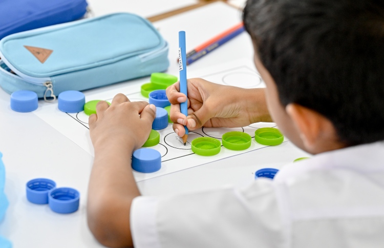 ނުކުޅެދުންތެރިކަން ހުންނަ ކުދިންނަށް ހޯމްސްކޫލިން، ބެލެނިވެރިން ގޭގައި!