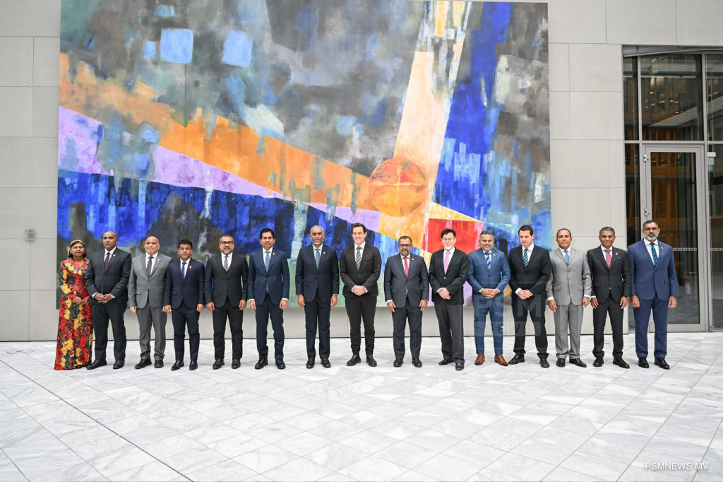 "ރާއްޖޭގައި އިންވެސްޓްކުރުމުގެ ކަންކަން އޮންނަނީ ދެފުށް ފެންނަ އޮނިގަނޑެއްގެ ތެރެއިން"