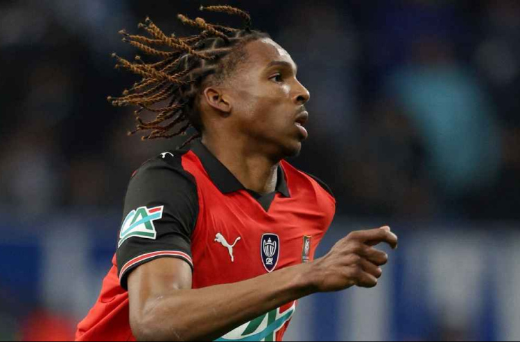 ޓީމަށް ބަދަލު ނުވަނީސް ލިވަޕޫލްގެ "ބަދު ނަސީބުގެ" އަސަރު އާ ޑިފެންޑަރަށް؟