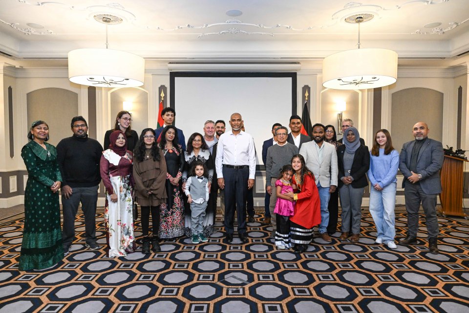 ރައީސް، ޖަރުމަނުވިލާތުގައި ދިރިއުޅޭ ދިވެހިންނާ ބައްދަލުކުރައްވައިފި