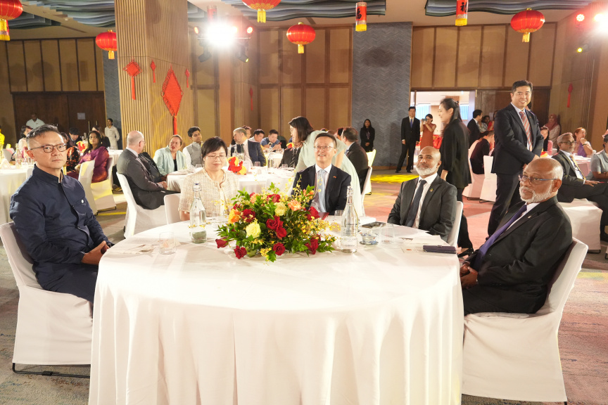 ޗައިނާއަށް ލިބޭ ތަރައްގީއާއި ކުރިއެރުމުގެ ހެޔޮ އަސަރު، ރާއްޖެއާއި އެހެން ގައުމުތަކަށް ވެސް ކުރާނެ: ޗައިނާ ސަފީރު