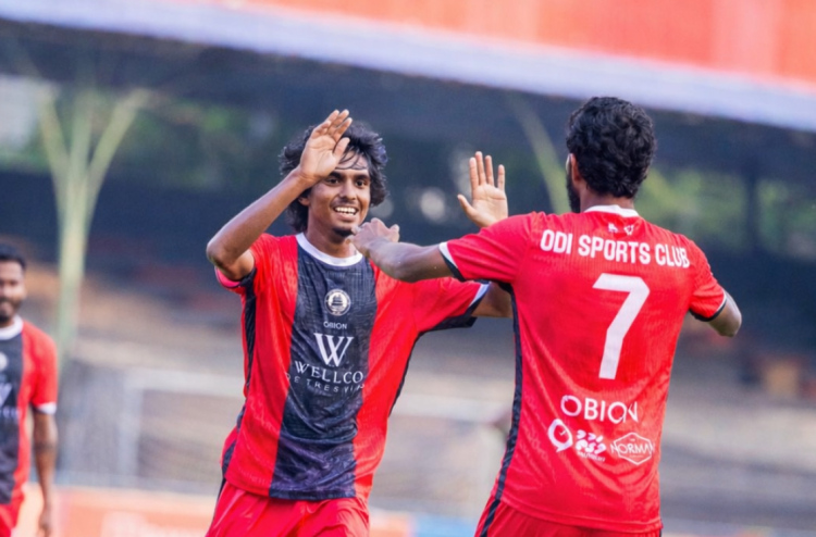 ޒުވާން އަހުޒަމްގެ މޮޅު ކުޅުމާ އެކު، އޮޑި އަށް ގުރޫޕްގެ އެއްވަނަ