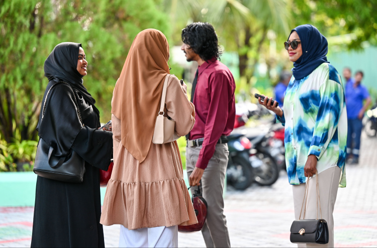 ރޯދަމަހު ރަސްމީ މަސައްކަތު ގަޑިއަކީ ހެނދުނު 9 އިން މެންދުރުފަހު 1 އަށް