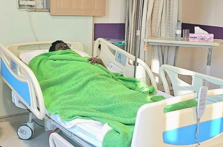 ދަރުސް ދޭން ވަޑައިގެންނެވި ޝައިހު އިބްރާހިމްގެ ހާލު ގޯސްވެ ފަރުވާދެނީ