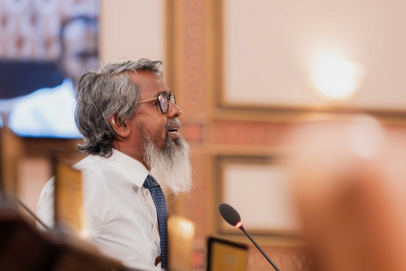 ޓިކްޓޮކް ހަދަން އެނގެންޏާ ވަޒީފާ ލިބޭ، އެޗްޑީސީއާއި އެމްއޭސީއެލްގައި ތިބީ ހުސް ވެރިން: ފިއްޓޭ