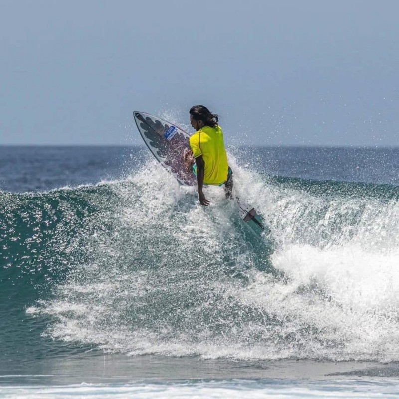 ބިންދާލި ރާޅުން އަރައިގަތީ ހެވިފައި ކޮޅަށް ހުރެ