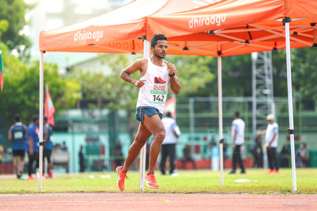 5000 މީޓަރު ދުވުމުގެ އެއްވަނަ ޖިނާނީ އާއި އިރުފާނަށް