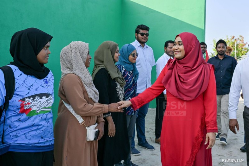 ދ. މީދޫގައި އަލަށް ގާއިމުކުރެވުނު ވޮލީކޯޓް ހުޅުއްވައިދެއްވައިފި