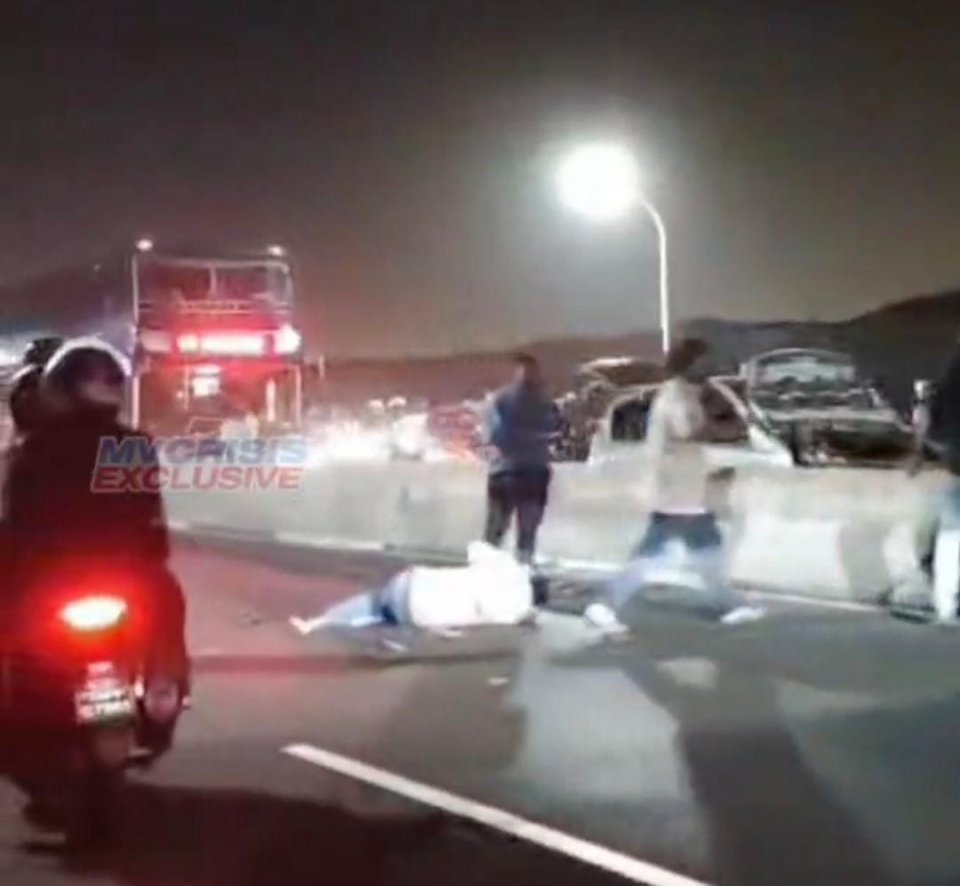 ސިނަމާލެ ބްރިޖްގައި ނުރައްކާތެރި އެކްސިޑެންޓެއް ހިނގާ މީހަކަށް ފަރުވާދެނީ