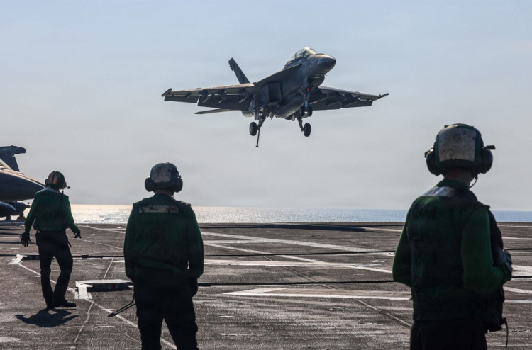 ތަމްރީންތަކުގައި އީރާންގެ ފައިޓަ ޖެޓެއް ވެއްޓި ޕައިލެޓަކު މަރުވެއްޖެ