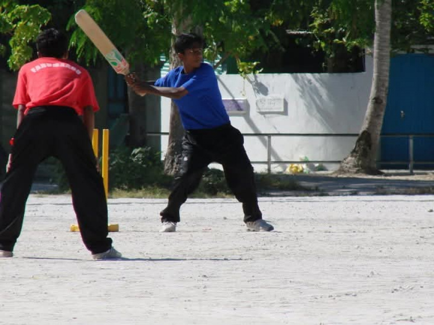 ސަތާރަ ވަރަކަށް އަހަރުފަހުން ޝާކާއާއި ޝިޔަޅޭ ކްރިކެޓު ދަނޑަށް