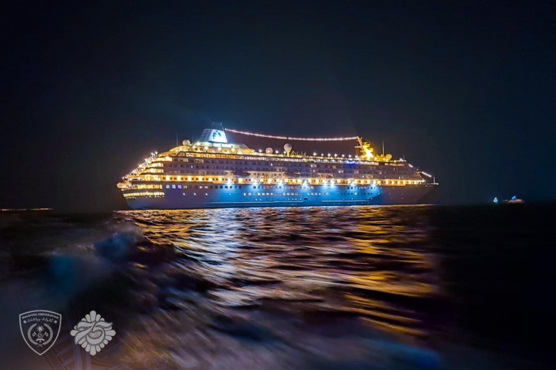 މިހާރު މާލެ ބޭރުގައި އޮތް 'ކްރިސްޓަލް ސިމްފޮނީ'އިން އައީ 600 ފަތުރުވެރިން