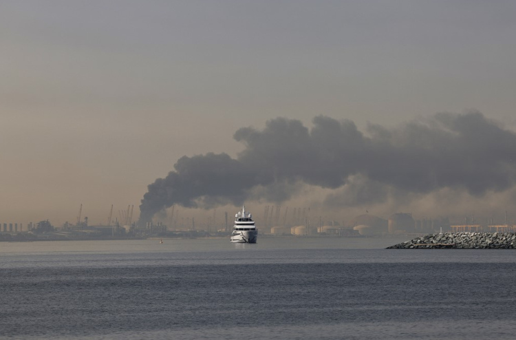 އީރާނުން ގަލްފުގެ ގައުމުތަކަށް ކެނޑިނޭޅި ހަމަލާދެނީ