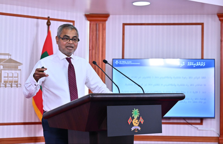 ހަނގުރާމައާ ހެދި 35 ޕަސެންޓު ޓޫރިސްޓުން އައުން ހުއްޓޭނެ: ތޯރިގް