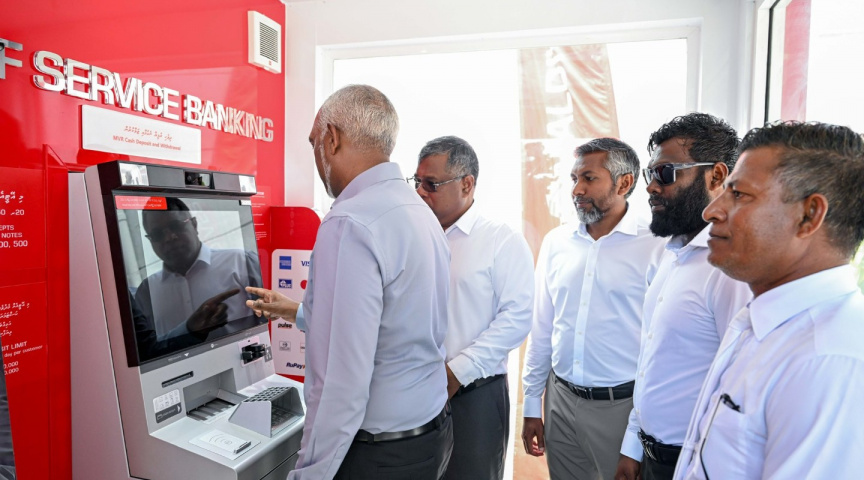 މި ސަރުކާރުގައި ލާމަރުކަޒީ ޚިދުމަތްތައް ފުޅާކުރަން އިތުރު ބާރުތައް ދީ، ގިނަ މަސައްކަތްތަކެއްކޮށްފި: ރައީސް