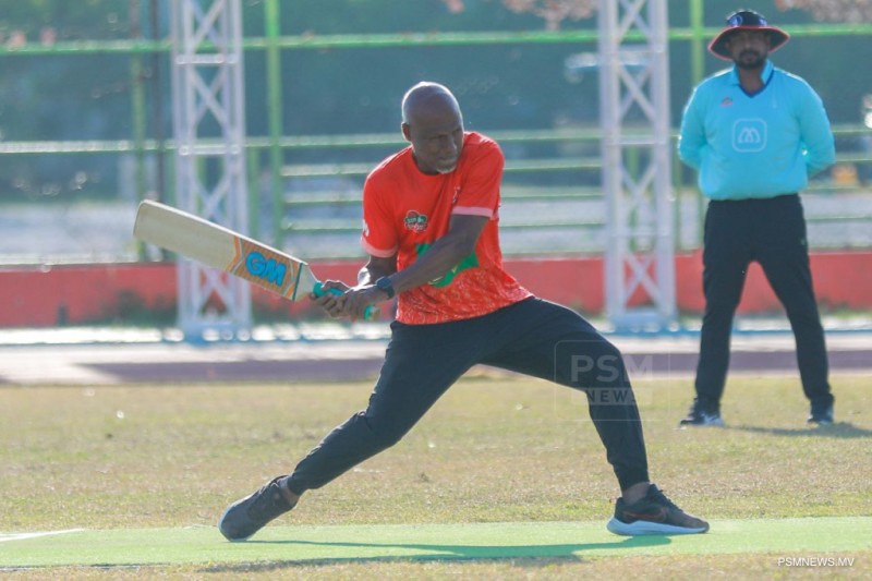 މައިލޯ ރަމަޟާން ކުރިކެޓު ކާނިވާ: ނާލި އަށް މުހިންމު މޮޅެއް