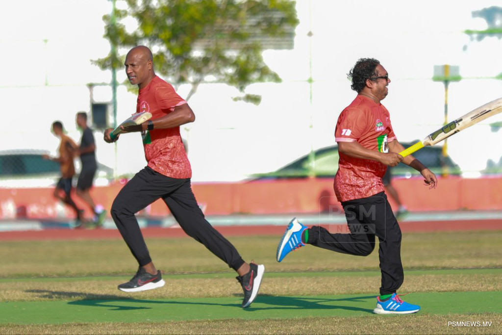 މައިލޯ ރަމަޟާން ކުރިކެޓު ކާނިވާ: ނާލި އަށް މުހިންމު މޮޅެއް