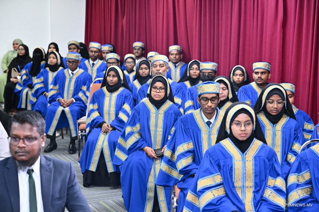 "އަމާޒަކީ އާބާދީގެ ނިސްބަތުން އެންމެ ގިނަ ހާފިޡުން ތިބި ޤައުމަށް ހެދުން"