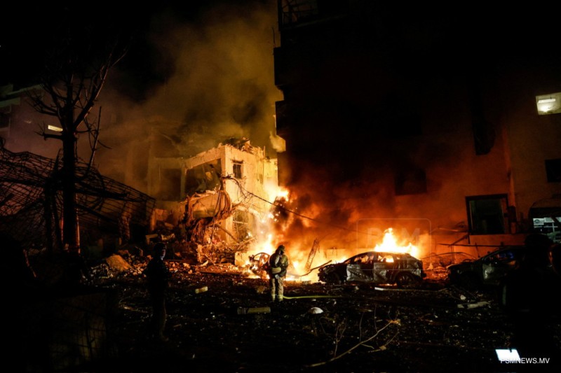 އީރާންގެ ޙަމަލާތަކާ އެކު ޔަހޫދީން ބިރުވެރިކަމެއްގައި، ގިނަ ބަޔަކު ބިންގަރާސްތަކުގައި