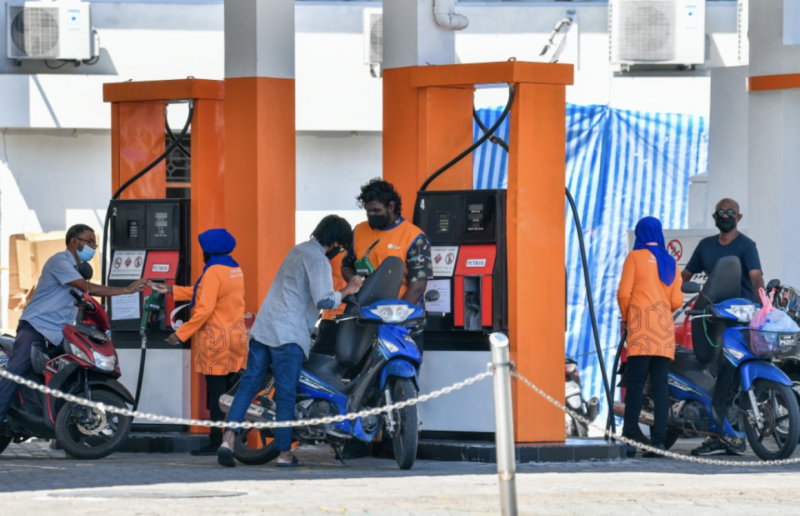 އީރާން ހަނގުރާމަ: އެފްއެސްއެމުން ވިއްކާ ތެލުގެ އަގު 26 އިންސައްތަ ބޮޑުކޮށްފި