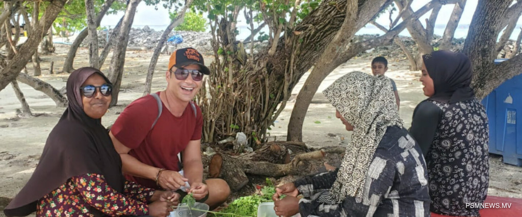 50އަށްވުރެ ގިނަ ޓޫރިސްޓު އެނދު ހިމެނޭ ރަށްތަކުގައި މައުލޫމާތުދޭ ސެންޓަރުތަކެއް