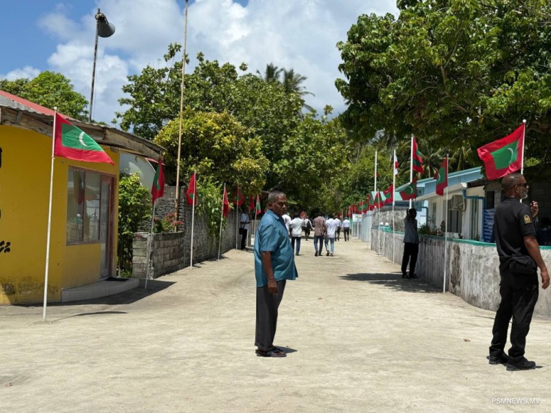 ރަތްމަންދޫ ރައްޔިތުން ތުލުސްދާއަށް، ބިން ހަމަޖައްސައިފި