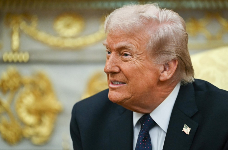 އީރާނަށް ހަމަލާ ދިނުމާ ބެހޭ ގޮތުން ޓްރަމްޕާއި ރޫބިއޯގެ ވާހަކަ ދިމައެއްނުވޭ