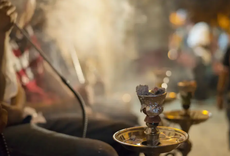 ޝީޝާ މަނާކޮށް، ހަކުރު އެކުލެވޭ ބުއިންތަކުން ޓެކްސް ބޮޑު ކުރަން މަޝްވަރާކުރަނީ