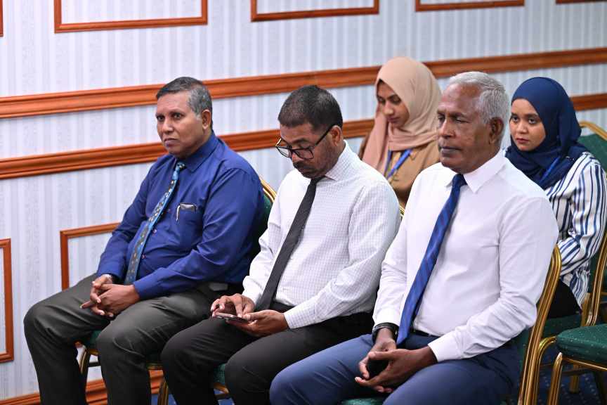 ދެ އިންތިޚާބު އެއްކޮށް ބޭއްވުމުން، ބިނާކުރަނިވި މަސައްކަތްތަކެއް ކުރުމަށް އިތުރު ވަގުތު ލިބޭނެ: އާދަމް ޝަރީފް