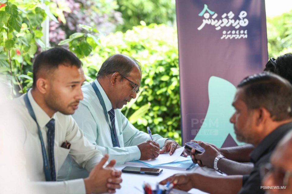 ވަޒީފާގައި އަހަރެއް ވުމުން އިދާރާގެ ބައިން ފްލެޓަށް ކުރިމަތިލެވޭނެ