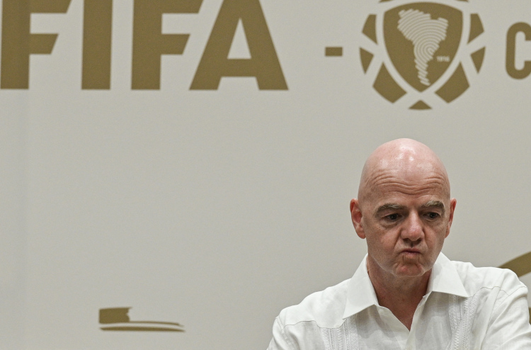 އިދިކޮޅު ކުޅުންތެރިންނާ ވާހަކަދައްކާއިރު އަނގަ ނިވާކުރާނަމަ ރަތްކާޑު ދައްކަން އިންފަންޓީނޯ ހުށަހަޅައިފި