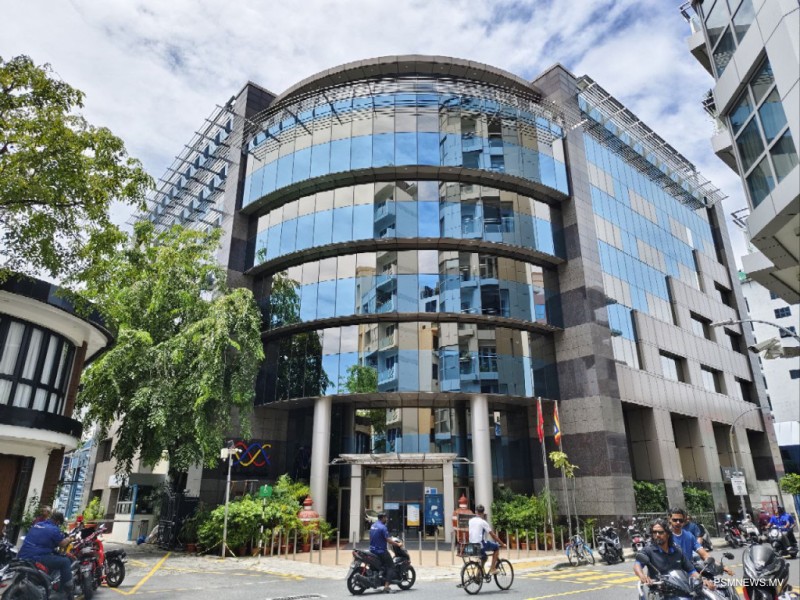 ސްޓެލްކޯގެ ޑިސްޓްރިބިއުޝަން ފޮށިތަކުގައި ޕޯސްޓަރާއި ސްޓިކަރ ހަރުނުކުރުމަށް އެދިއްޖެ