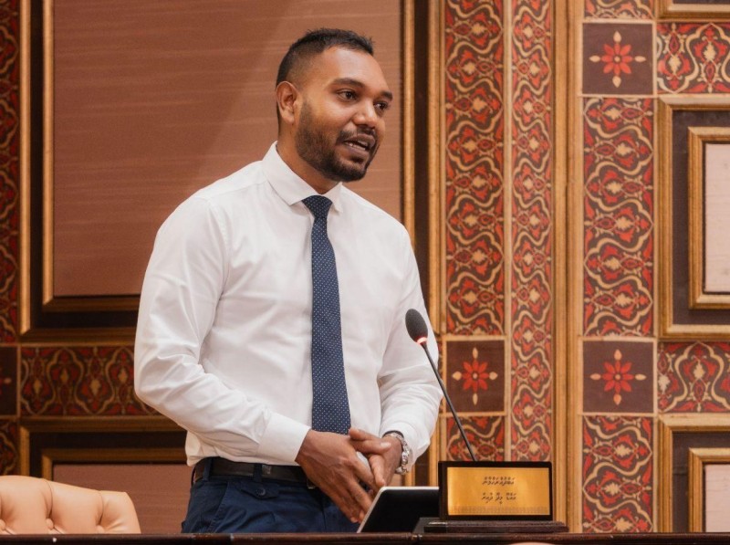 ޑިމާންޑާ އެއްވަރަށް އައްޑުއަށް ފްލައިޓުތައް އިތުރުނުކުރާތީ އަބްދުއްރަހްމާންގެ ނުރުހުން