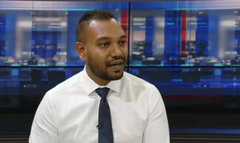 ޑިމާންޑާ އެއްވަރަށް އައްޑޫއަށް ދަތުރު ބޭއްވުމުގެ ގާބިލްކަން ނެތްނަމަ އެހެން ބަޔަކަށް ފުރުސަތު ދޭން ޖެހޭ، ނަމަވެސް މި ސަރުކާރުން ހަދަނީ ހިތުހުރި ގޮތެއް: މެންބަރު އަބްދުއްރަހްމާން