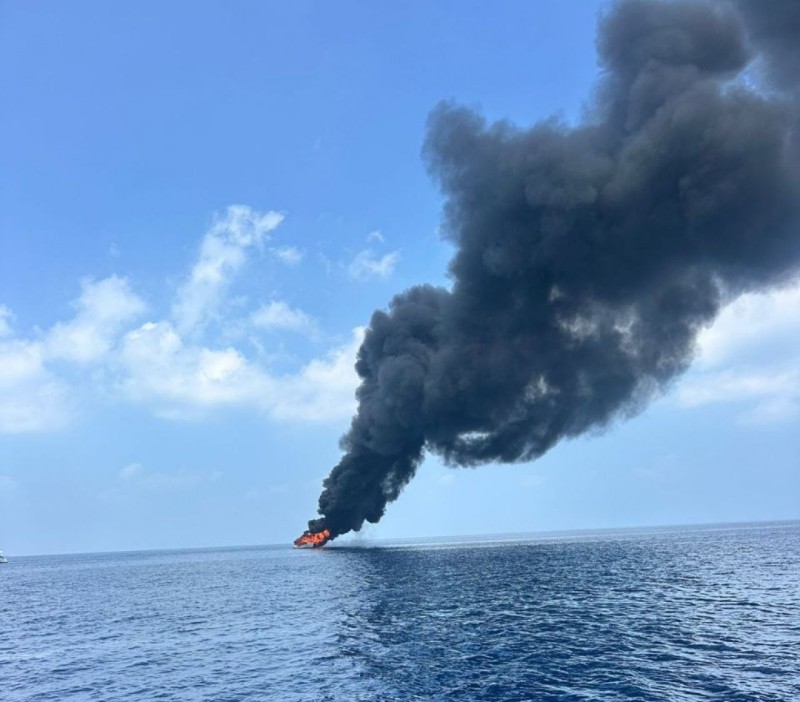 އައްޑޫގައި ޑައިވިން ދޯންޏެއްގައި ރޯވެ، އަނދަނީ