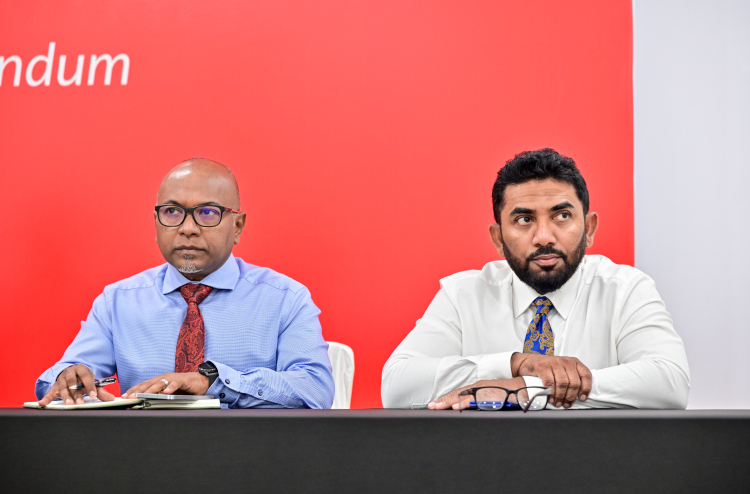 ދެ އިންތިހާބު އެއްދުވަހެއްގައި ބޭއްވުމާ ދެކޮޅު ރައްދު: "ސިޔާސީ މީހުން މަދުކުރިޔަސް ހަރަދު ކުޑަވާނެ"
