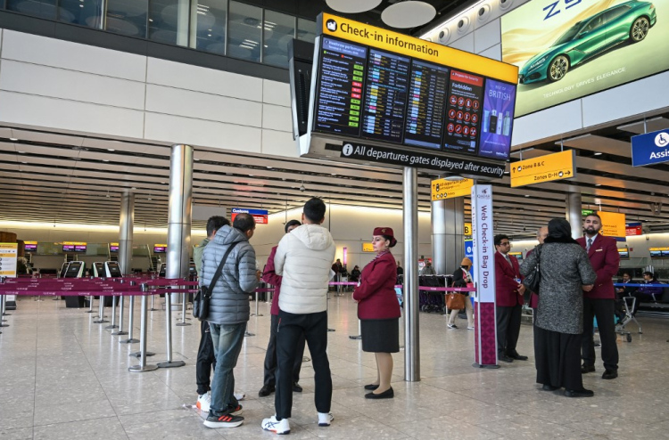 ހަނގުރާމައިގެ ފަހުން ގަތަރަށް އިންޓަނޭޝަނަލް ފްލައިޓްތައް އަލުން ފަށަނީ