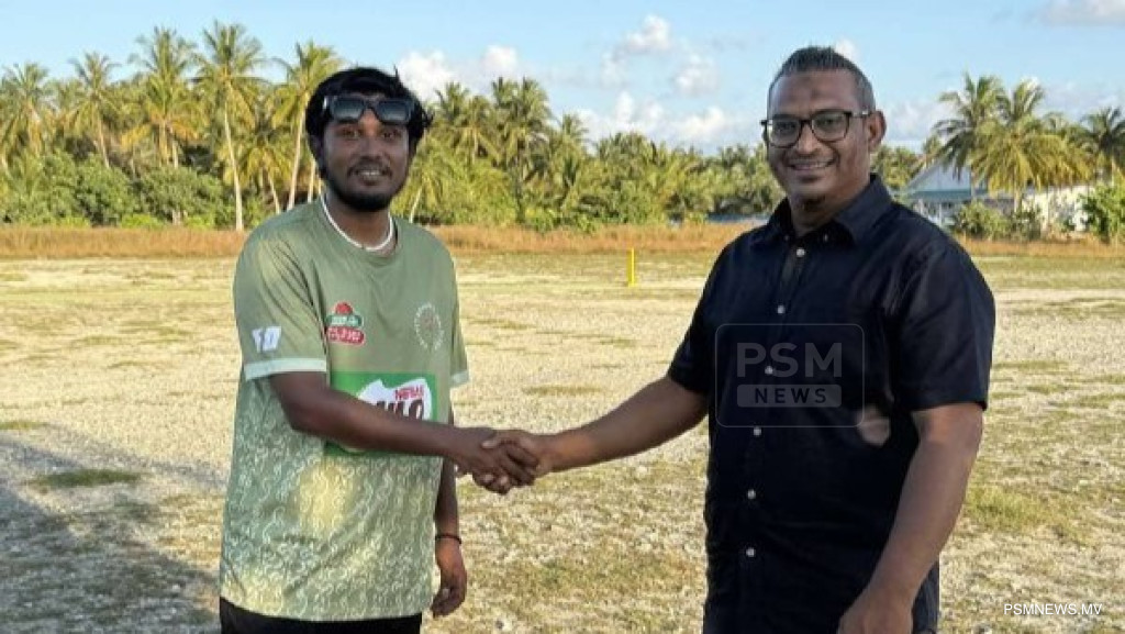 ތަށި އުފުލާލީ ކުނަހަންދޫ ބޯއިޒް