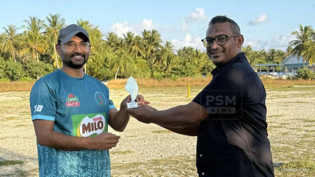 ތަށި އުފުލާލީ ކުނަހަންދޫ ބޯއިޒް