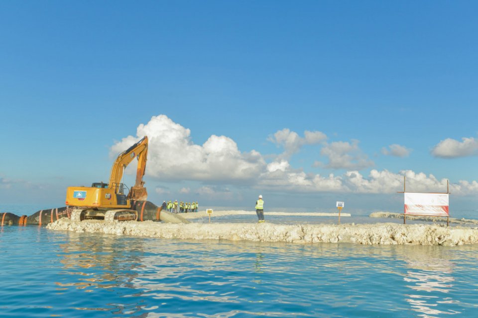 ތަރައްގީގެ އެއްވެސް މަޝްރޫއެއް ހުއްޓާލަން ނުޖެހޭނެކަމުގެ ޔަގީންކަން މާލީ ވަޒީރު ދެއްވައިފި