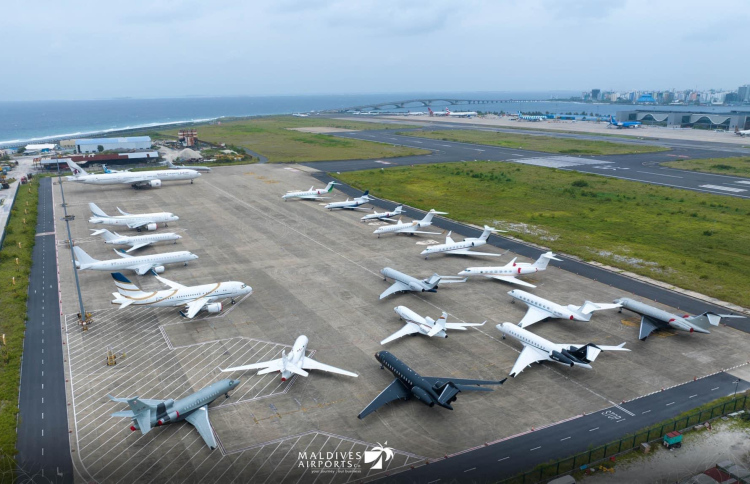 ބަޓިކް އެއާގެ ފްލައިޓެއްގައި ހަމަނުޖެހުން ހިންގި ދިވެއްސަކު ހައްޔަރުކޮށްފި