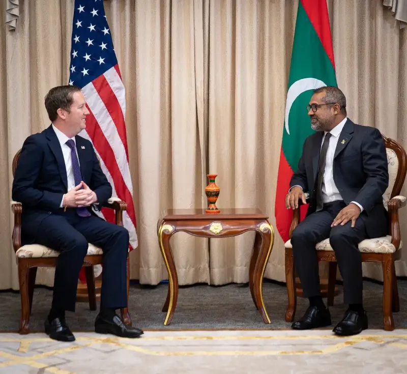 ޓްރަމްޕްގެ މަންދޫބު ސާޖިއޯ، ފޮރިން މިނިސްޓަރު ޚަލީލް އާއި ޑިފެންސް މިނިސްޓަރު ޣައްސާންއާ ބައްދަލު ކުރައްވައިފި