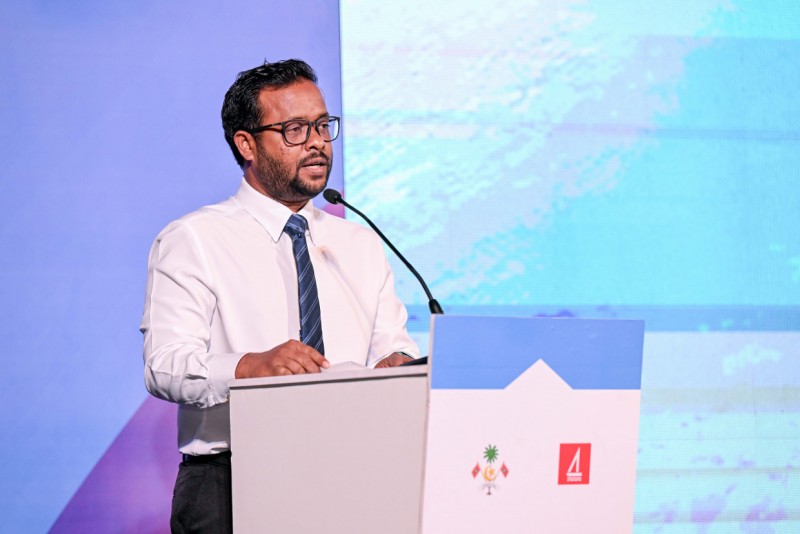 ކޮންޓްރެކްޓަރުންނާއެކު މަސައްކަތްކުރަން ސަރުކާރު އޮތީ ތައްޔާރަށް، ލުއި ދޭނަން: މުއްޠަލިބު