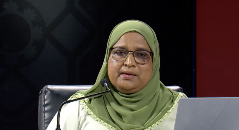 ރާއްޖޭގައި ހަމަޖެހުން ގާއިމުވާނީ އިންތިޚާބުތައް މަދުވުމުން، އެކަމުން ޑިމޮކްރަސީއަށް ހުރަހެއް ނޭޅޭ: ޢާޒިމާ