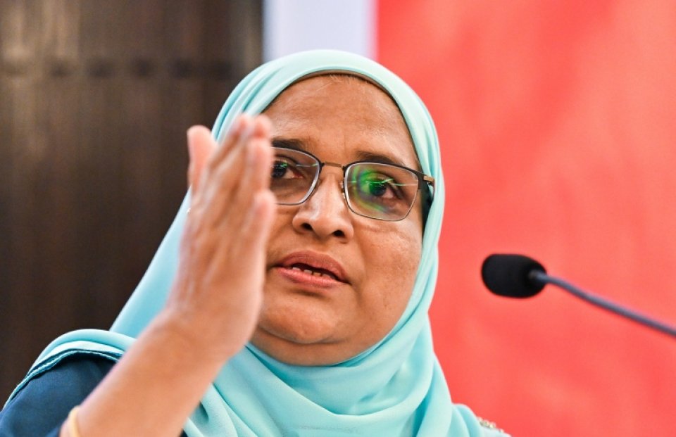 ދެ އިންތިހާބު އެއް ދުވަހެއްގައި ބޭއްވުމަށް ގާނޫނީ މައްސަލައެއް އަދި ނުފެނޭ: އާޒިމާ