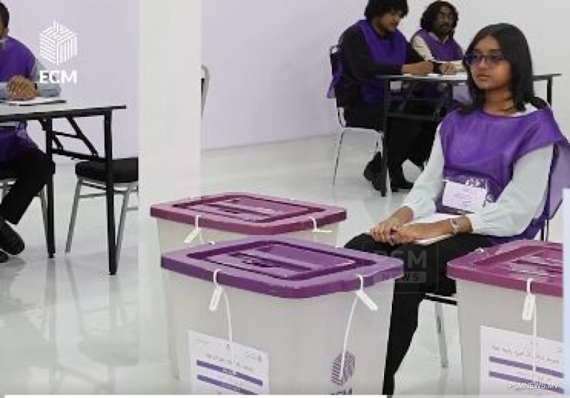 އިންތިޚާބުގެ އޮފިޝަލުންނަށް ރިފްރެޝަރ ސެޝަންތައް ފަށައިފި