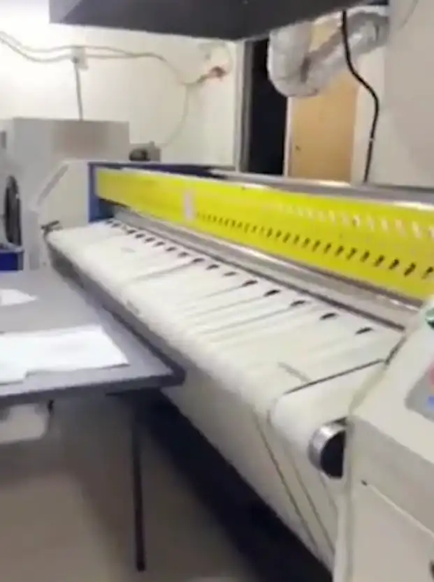 ހުޅުމާލެ ވިނަރެސް ފްލެޓެއްގައި ލޯންޑްރީ ފެކްޓްރީއެއް ހިންގަނީ. މި މައްސަލަ ސަމާލު ކަމަށް އައީ ވީޑީއޯއެއް ސޯޝަލް މީޑިއާގައި އާއްމުވުމުން.