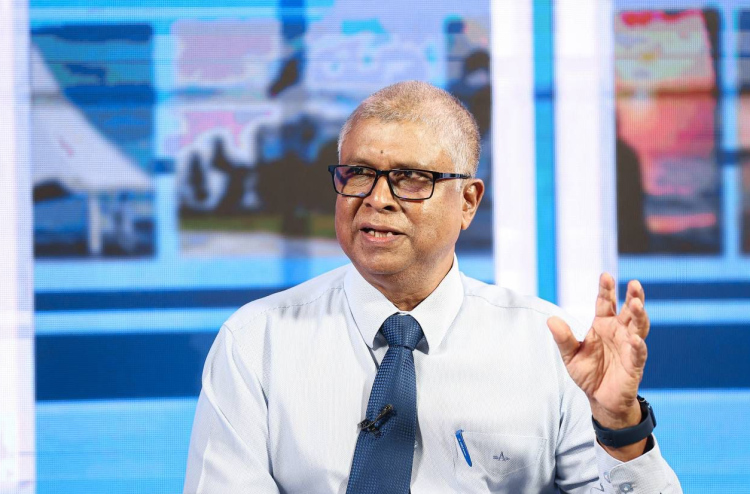 ދައުލަތަށް ދިގު މުއްދަތަކަށް ހިދުމަތް ކުރެއްވުމަށްފަހު މަނިކު ރިޓަޔާކުރައްވައިފި